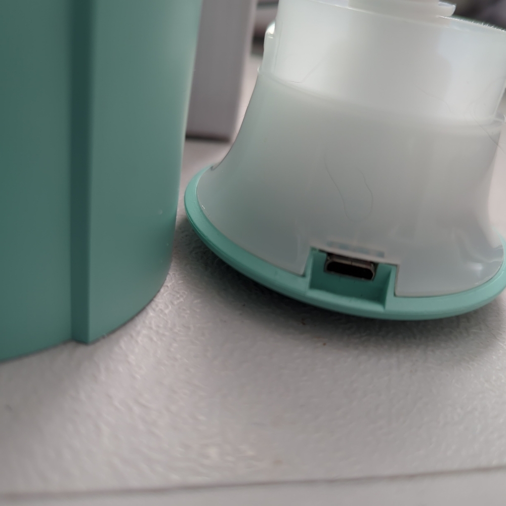 Mini Humidifier - Picture 7 of 10